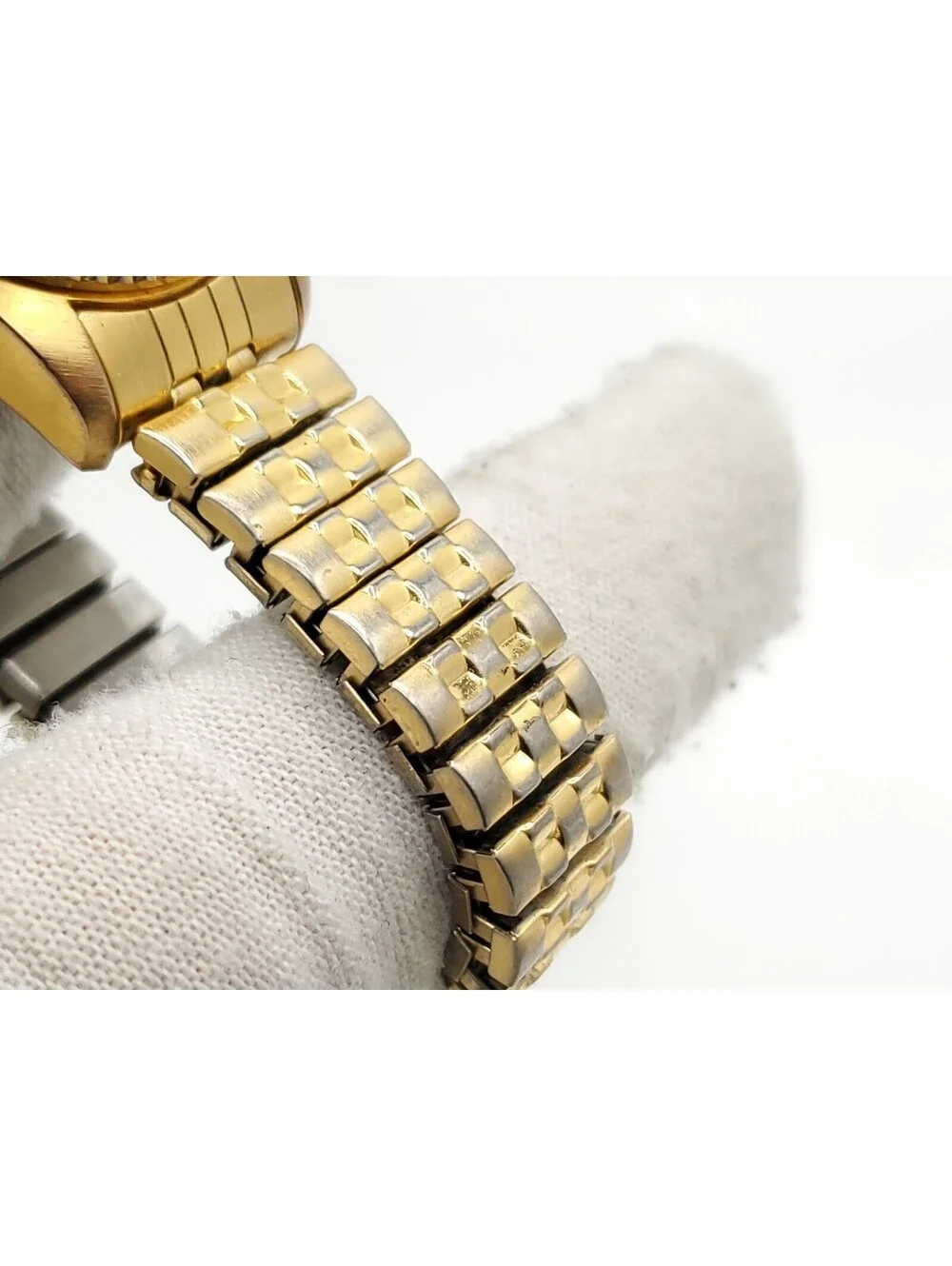 John Weitz Quartz Watch New Battery Gold Tone Silver Day/Date 24mm